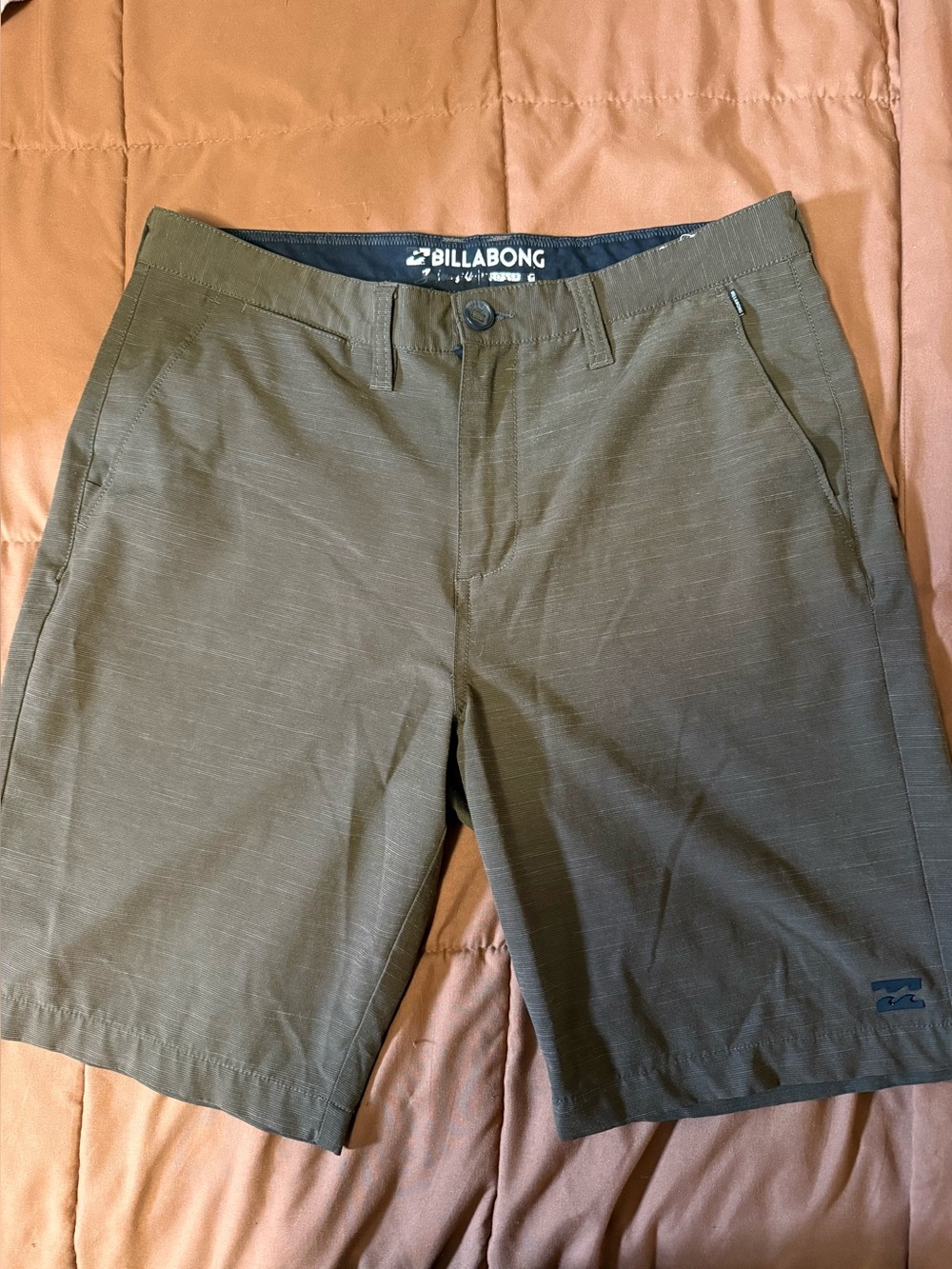Billabong Men's Brown Shorts Size 33